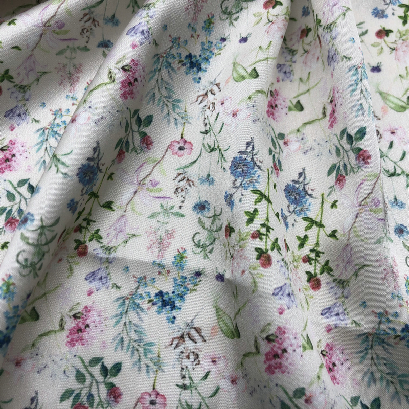 Hot Customized Design Print Chiffon Fabric 100%Polyester For Fashion summer dress and skirt