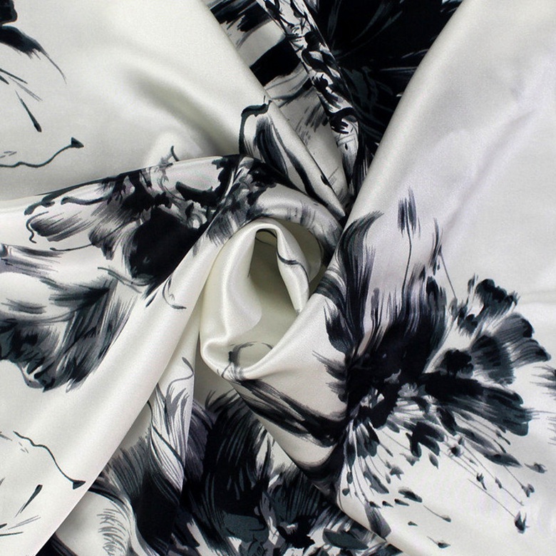 Natural fiber Luxury Silk digital printing satin silk fabric 100% pure custom pattern mulberrry silk fabric